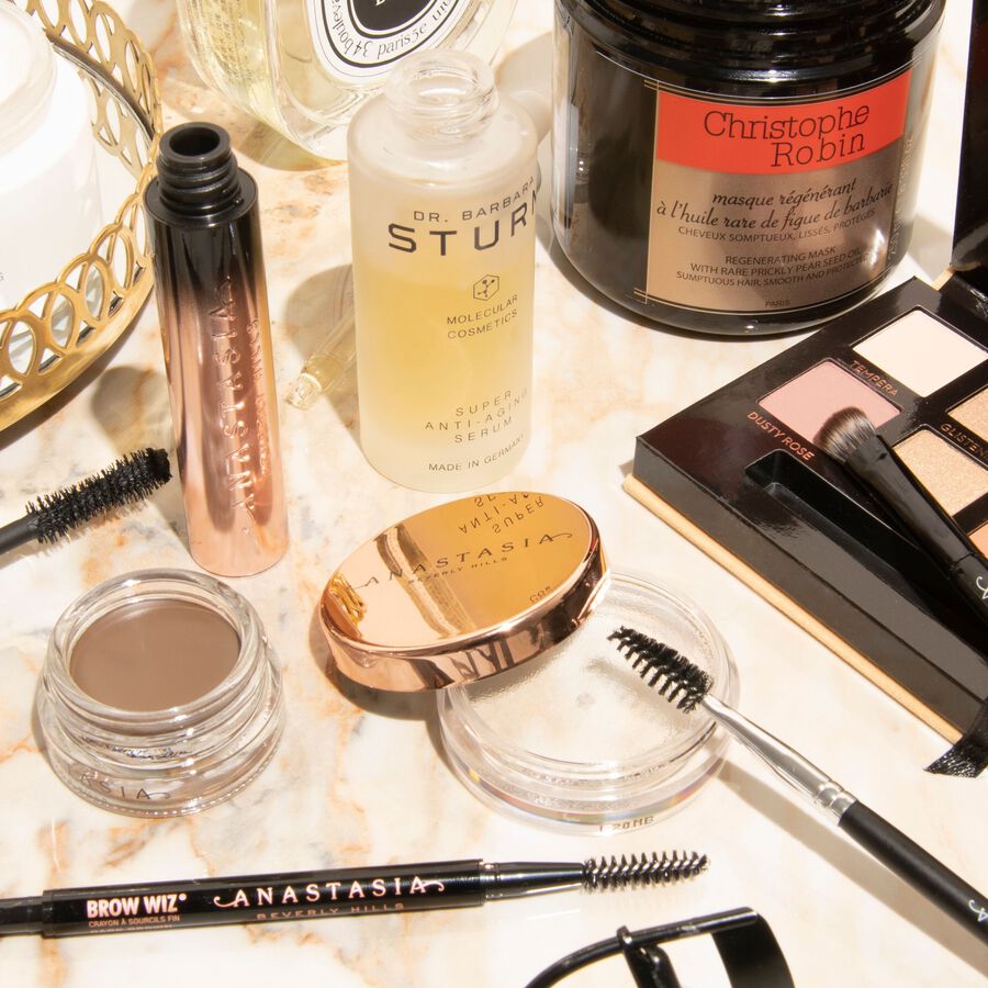 SPACE SESSIONS | Anastasia Soare On How To Glam-Up Your Makeup